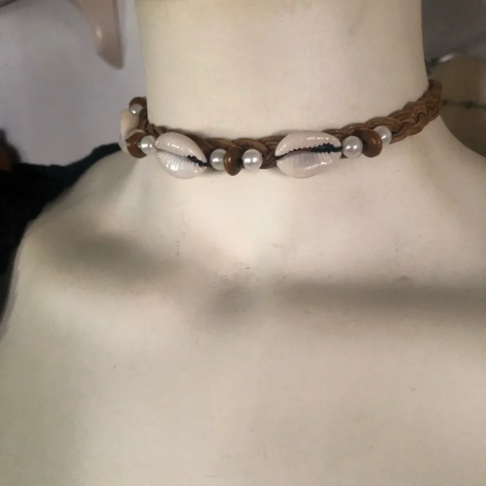 Cowrie Shell & Faux Pearl Choker Necklace